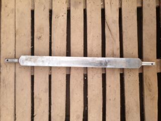 Вал навішування плуга ПНУ 05.611 (вісь) квадрат 50х50 (сталь 3) АгроШел