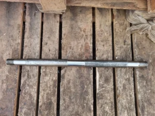 Вісь тяг 70-4605026