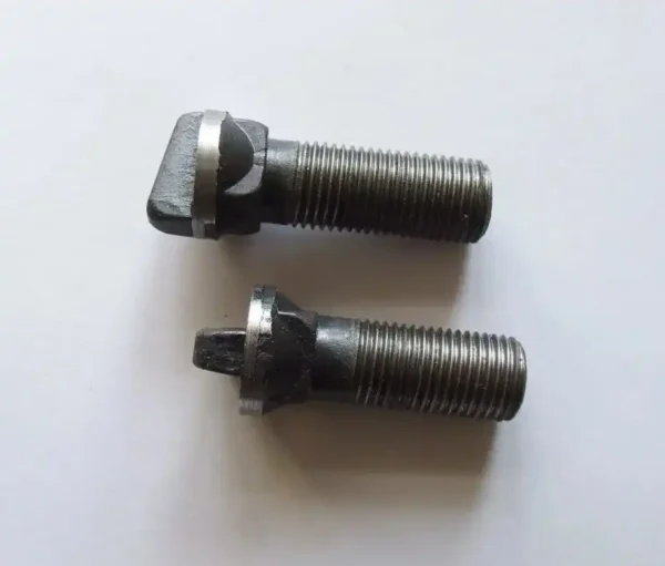 Болт бича 54-62388А-01 (з насічкою) комбайн ДОН-1500А/Б Нива СК-5М