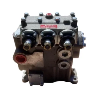 Гідророзподільник Р160-3/1-111-10 трактори ХТЗ Т-150/Т-156/К-700